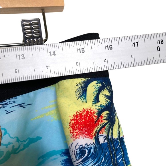 QUIKSILVER Men’s Everyday 4TH Eagle Swim Suit Board Shorts Size 32 - Picture 7 of 12